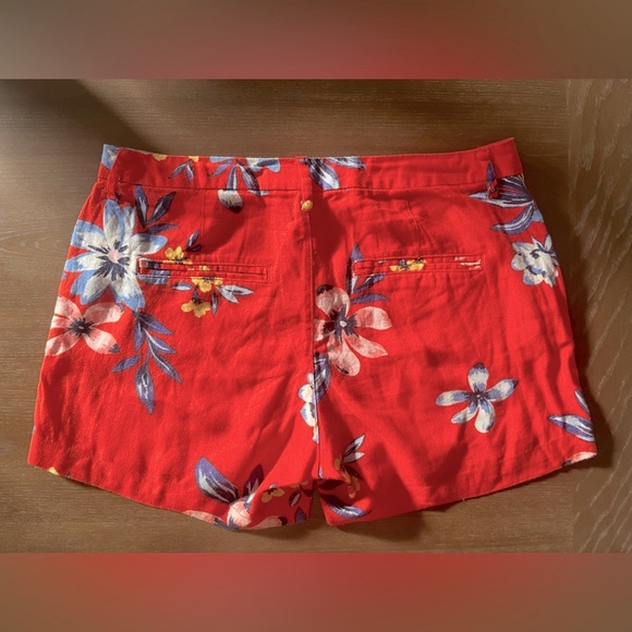 Old Navy Floral Women's Shorts - Size 6 - Picture 3 of 5